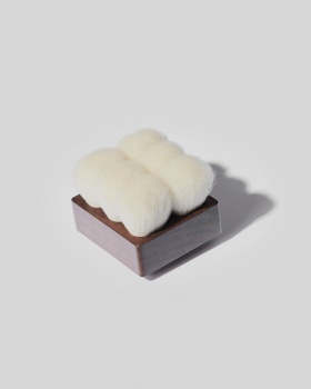 Cleansing face & neckline brush